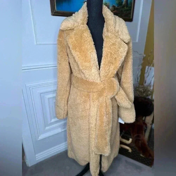 BNWT Faux Shearling Teddy Coat (Teddy Bear Coat) - Picture 3 of 10